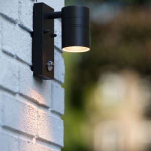 Kinkiet zewnętrzny z czujnikiem ruchu czarny ARNE-LED 1xGU10x5W IP44 Lucide 1017096 Kinkiet zewnętrzny z czujnikiem ruchu czarny ARNE-LED 1xGU10x5W IP44 Lucide 1017096