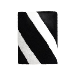 Koc KOBE gruby żakardowy w czarno-białe pasy 130x170cm HOMLA 934210 Koc KOBE gruby żakardowy w czarno-białe pasy 130x170cm HOMLA 934210