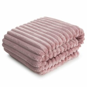 Koc SOFT pudrowy 200×220 cm prążki ciepły miękki 926979 Koc SOFT pudrowy 200×220 cm prążki ciepły miękki 926979