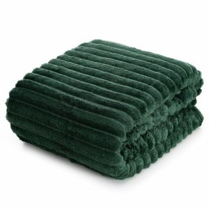 Koc SOFT zielony 220×200 flano wytłaczane pasy 3D 300 GSM 1024588 Koc SOFT zielony 220×200 flano wytłaczane pasy 3D 300 GSM 1024588